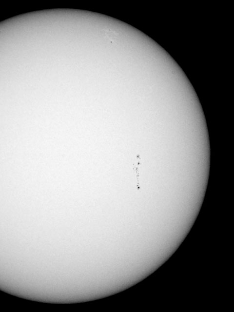 20100208_Sunspots_overview_480x640